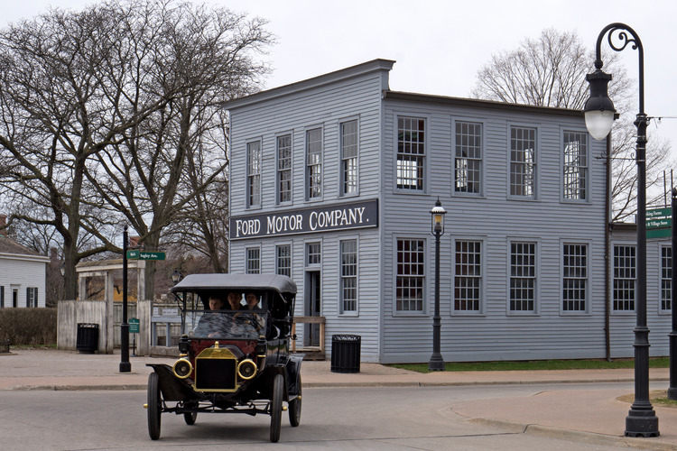 Industry Leaders Who Failed