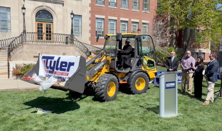 VolvoL20 to Grow Construction Education